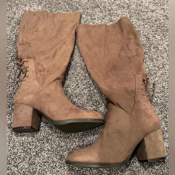 Journee Women's Taupe Wide Calf Knee-High Boots Size 8 EUC - Picture 4 of 16